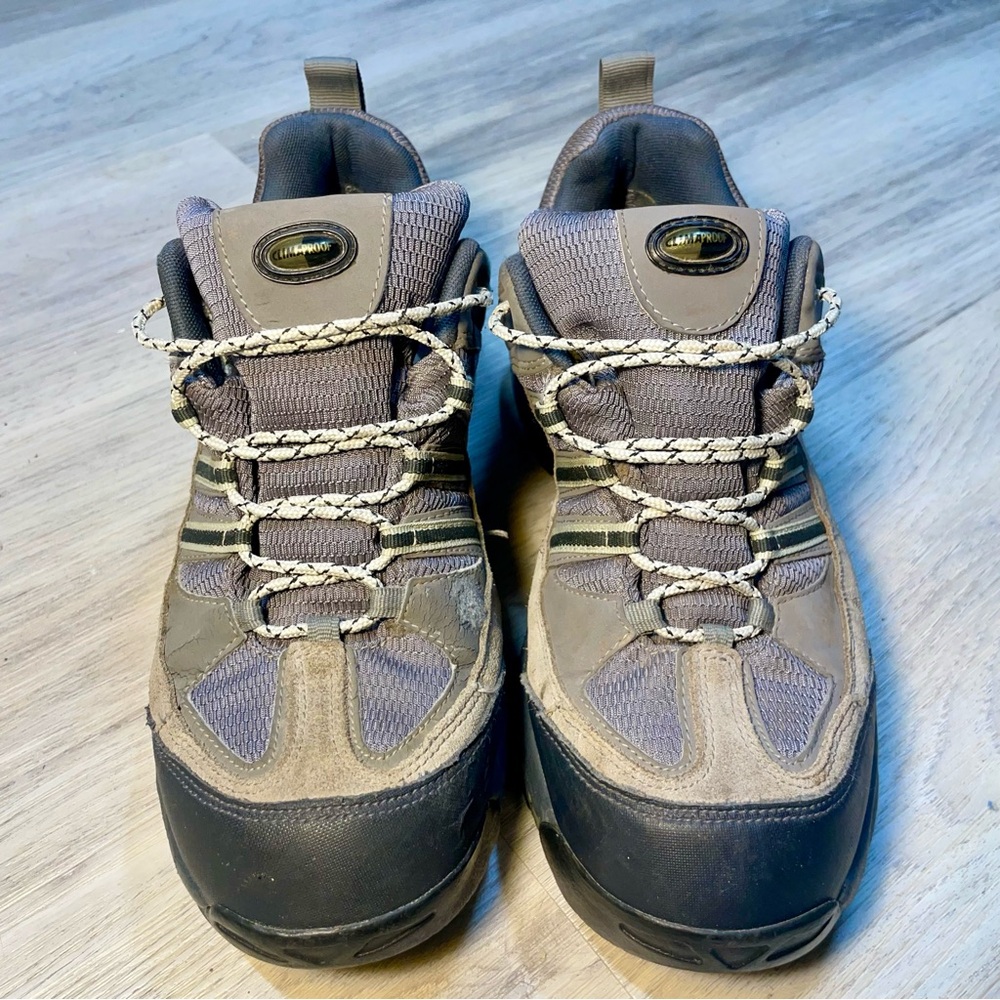 Adidas Terrex GoreTex Tan Hiking shoes men’s size 8.5 women’s size 10 gorpcore